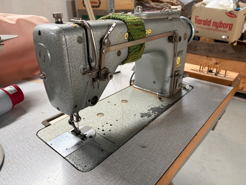 1546049-2 Industrisymaskin - Dürkopp 212-13105
