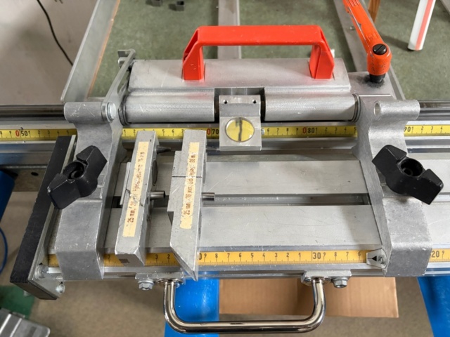 1546031-14 Pipe cutter with feed table - Elumatec MMS100/02