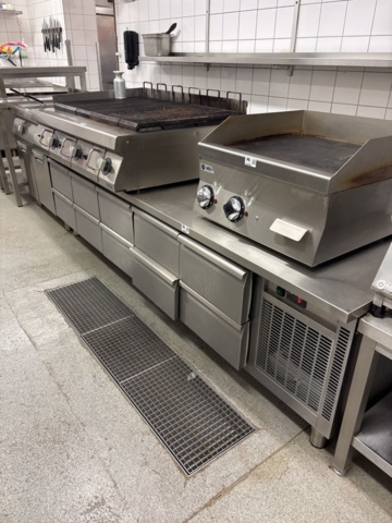 1544695-12 Grillkylbänk - Zanussi