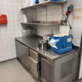 1544704-1 Arbetsbänk och hyllor 2 st