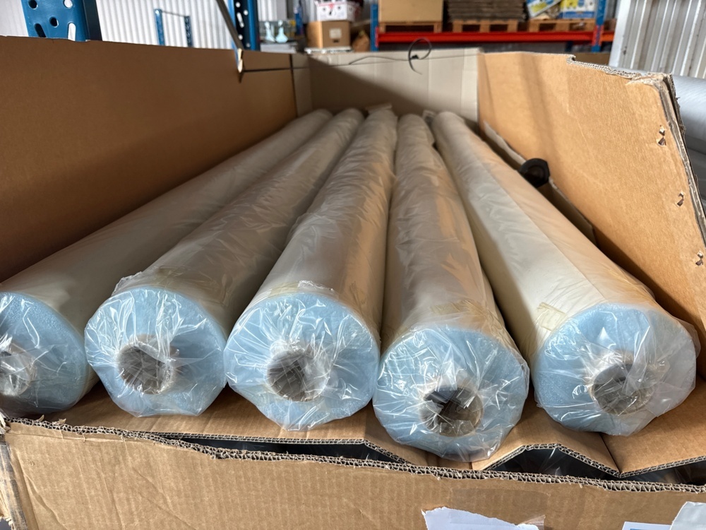 1546054-1 Lot with roller blind fabric, >1300 m