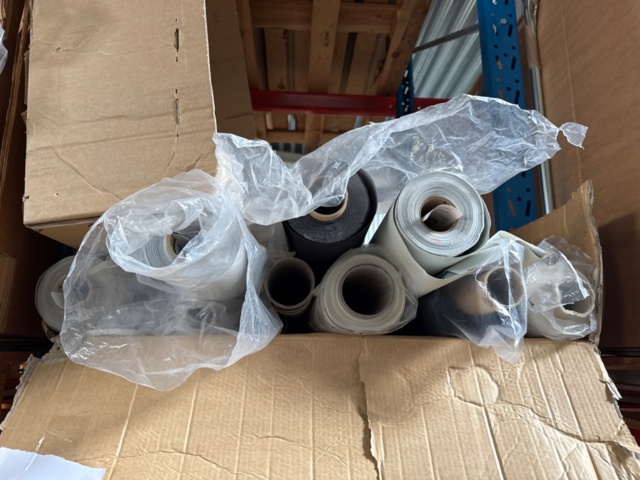 1546054-7 Lot with roller blind fabric, >1300 m