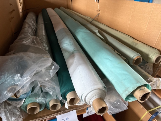 1546055-5 Lot with roller blind fabric >1500 m