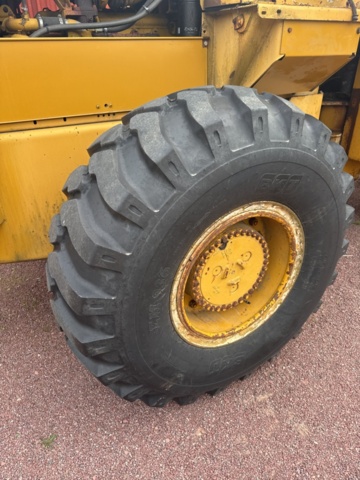 1458424-15 FIAT Allis FR12 – Wheel loader – 1982 with new tires