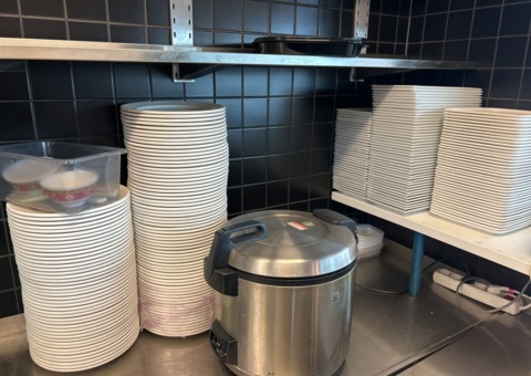Samling med diverse tallrikar