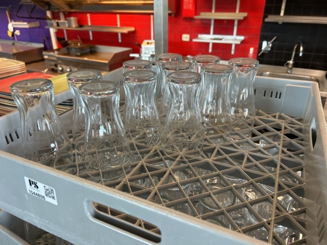 1544806-3 Backar 5 st med glas