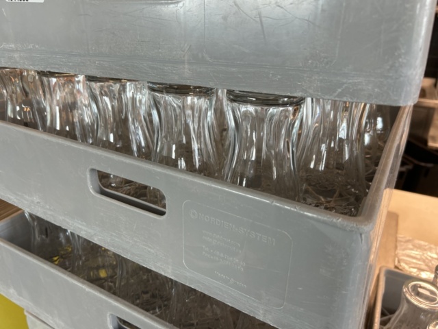 1544806-4 Backar 5 st med glas