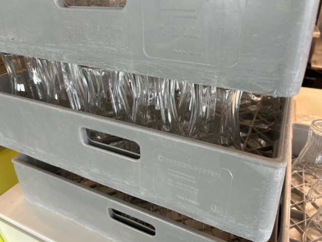 1544806-5 Backar 5 st med glas