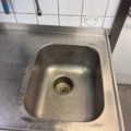 1544724-5 Arbetsbänk och hyllor med innehåll