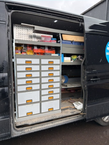 1357554-18 Skåpbil med verkstadsinredning - Volkswagen Crafter 35, 177hk -2019