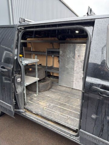 1357553-21 Skåpbil med verkstadsinredning - Ford Transit Custom 300, 130hk -2021