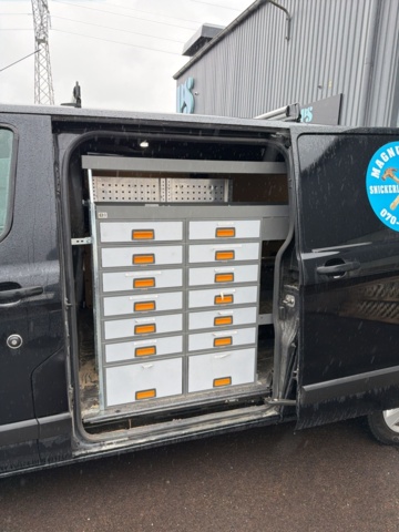1357553-30 Skåpbil med verkstadsinredning - Ford Transit Custom 300, 130hk -2021