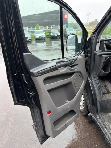 1357553-31 Skåpbil med verkstadsinredning - Ford Transit Custom 300, 130hk -2021