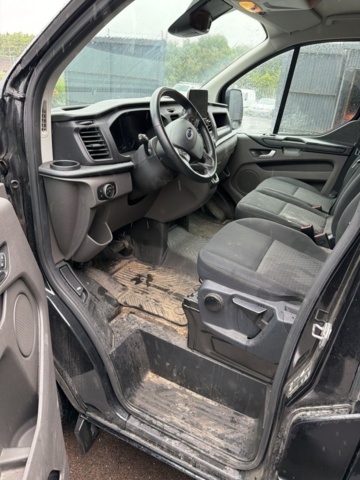 1357553-32 Skåpbil med verkstadsinredning - Ford Transit Custom 300, 130hk -2021