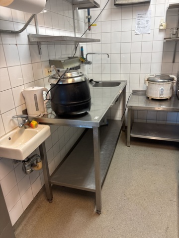 1544766-9 Arbetsbänk med diskho och hyllor 2 st