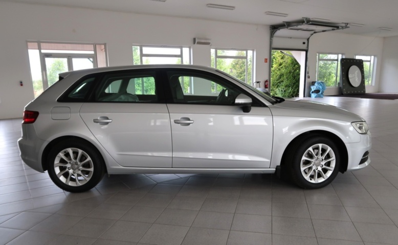 1070471-4 Audi A3 Sportback 2.0 TDI Manual, 150hp, 2014