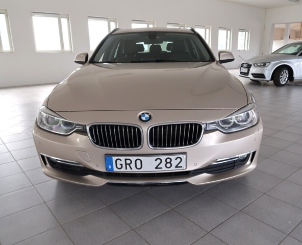 1070473-13 BMW 320d Touring Steptronic, 184hk, 2013