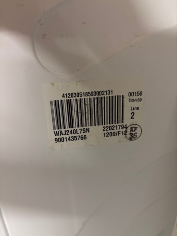 1546079-5 2 washing machines and dryers - Bosch / Electrolux