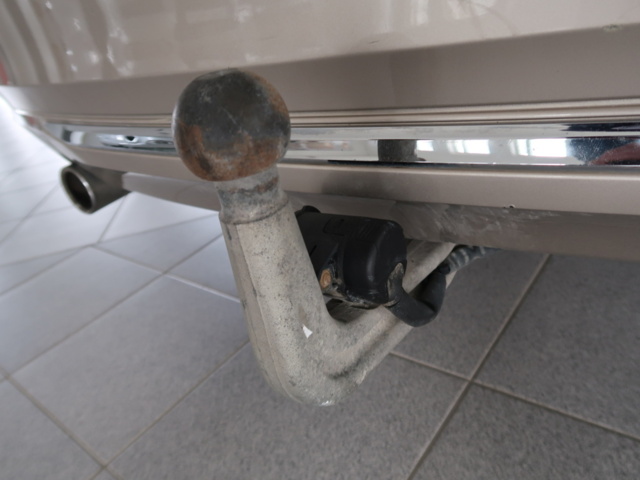 1070473-16 BMW 320d Touring Steptronic, 184hk, 2013