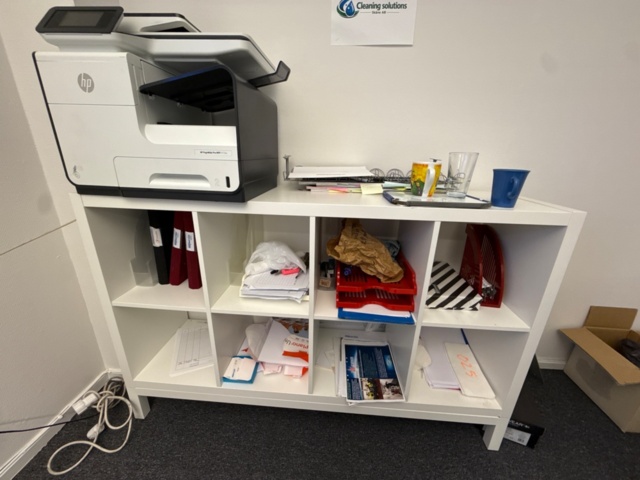 1546071-18 Office package with desk, printer and office furniture