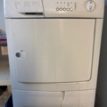 1546079-11 2 washing machines and dryers - Bosch / Electrolux