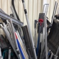 1546074-5 Lot of cleaning and gardening tools