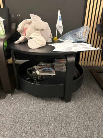 1546073-13 Bookshelves, furniture and printers