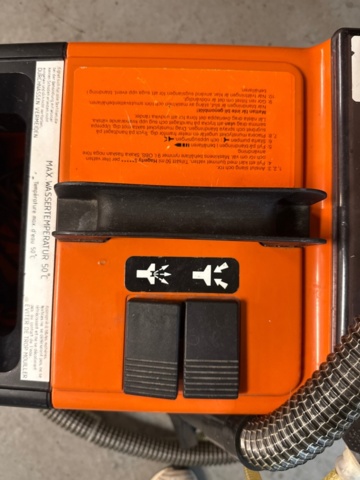 1546081-13 4 bookshelves, 1 vacuum cleaner, Textile vacuum cleaner