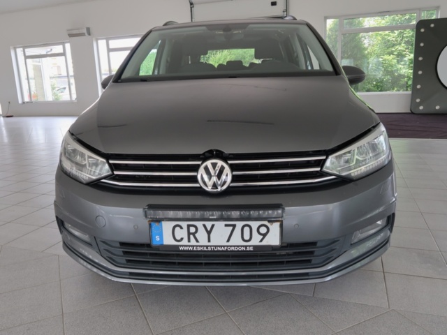 1070470-17 Volkswagen Touran 7-seater 2.0 TDI DPF SCR BMT DSG Sequential, 150hp, 2016