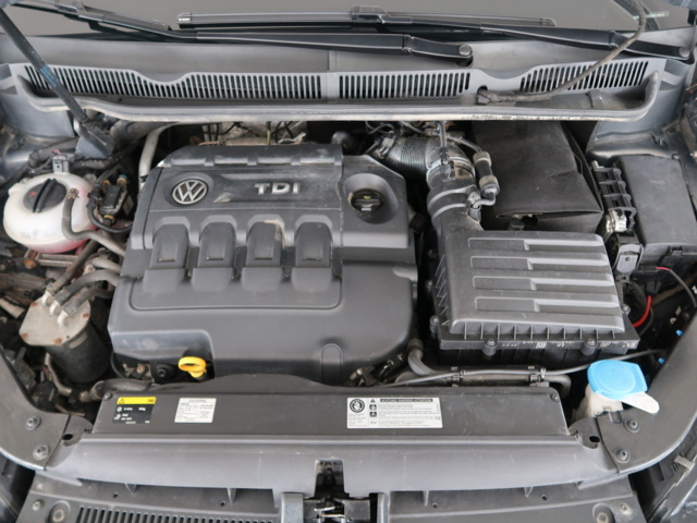 1070470-22 Volkswagen Touran 7-seater 2.0 TDI DPF SCR BMT DSG Sequential, 150hp, 2016