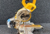 1516114 Kap- och gersåg - DeWalt DW777-QS