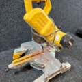 1516114-5 Kap- och gersåg - DeWalt DW777-QS
