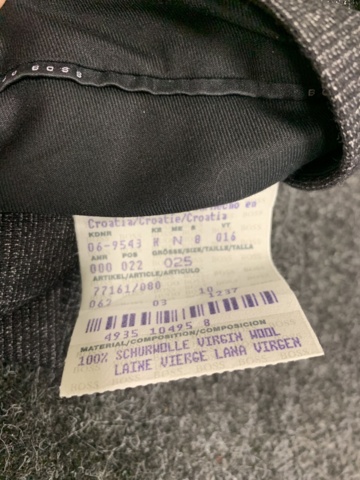 1551539-4 Kostymbyxa Hugo Boss, Strl 25