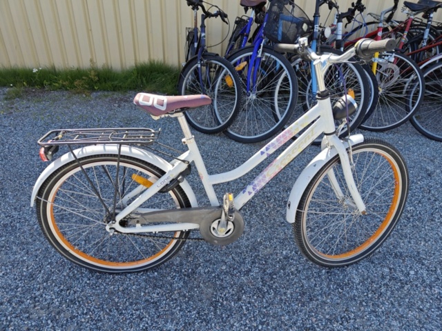 1546504-16 15st cyklar med reparationsbehov