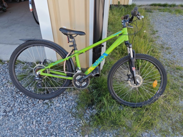1546504-26 15st cyklar med reparationsbehov