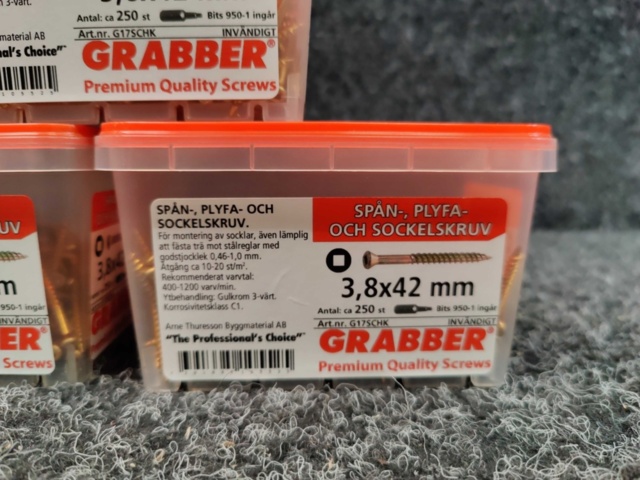 1551579-3 Approx. 2500 pieces Chip, plyfa & socket head screw Grabber 3.8x42mm