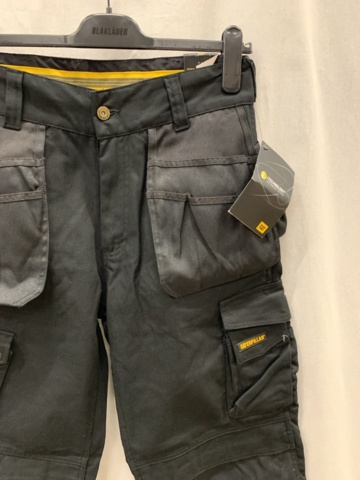 1551685-2 Arbetsshorts CAT, Strl 32