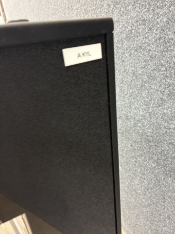 1537801-15 Displaykyl Porkka Columbia Small 900