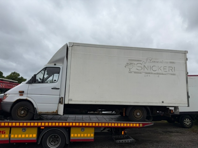 1551883-3 Mercedes-Benz Sprinter 316 CDI 2003 (rep. item, 22677 miles, automatic)