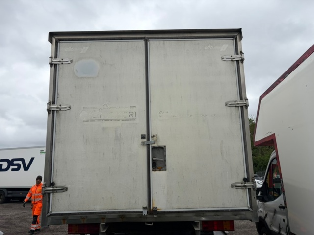 1551883-7 Mercedes-Benz Sprinter 316 CDI 2003 (rep. item, 22677 miles, automatic)