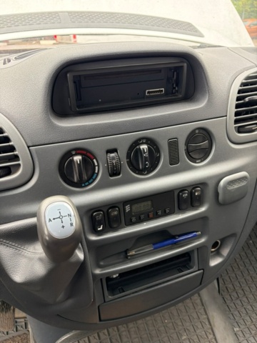 1551883-22 Mercedes-Benz Sprinter 316 CDI 2003 (rep. item, 22677 miles, automatic)