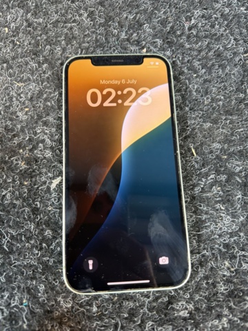 1419906-4 Mobiltelefoner 3 st - Apple, Samsung