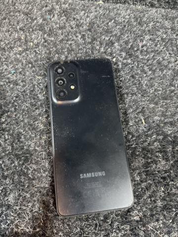 1419906-7 Mobiltelefoner 3 st - Apple, Samsung