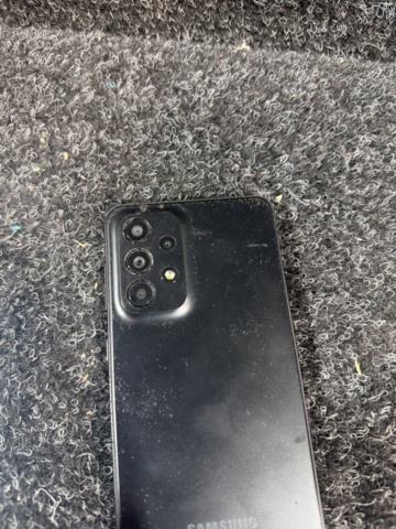 1419906-8 Mobiltelefoner 3 st - Apple, Samsung