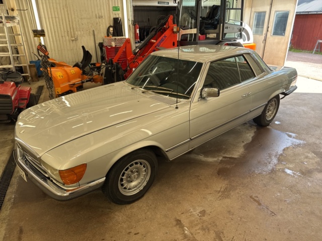 1458426-2 Mercedes-Benz 280 SLC Automatic, 185hp, 1975 Newly painted