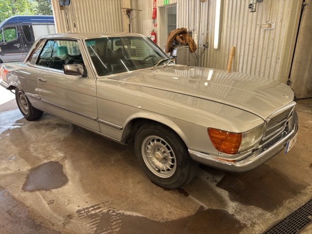 1458426-5 Mercedes-Benz 280 SLC Automatic, 185hp, 1975 Newly painted