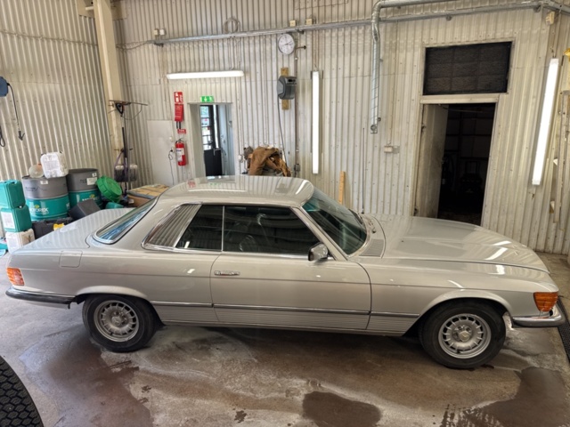 1458426-6 Mercedes-Benz 280 SLC Automatic, 185hp, 1975 Newly painted