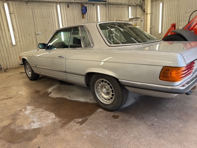1458426-10 Mercedes-Benz 280 SLC Automatic, 185hp, 1975 Newly painted