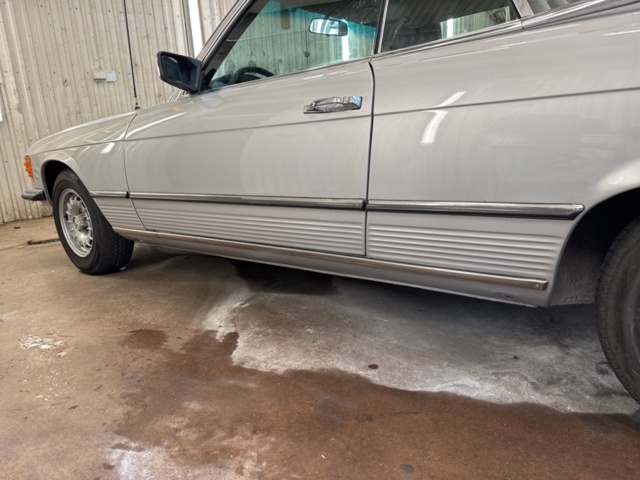 1458426-12 Mercedes-Benz 280 SLC Automatic, 185hp, 1975 Newly painted