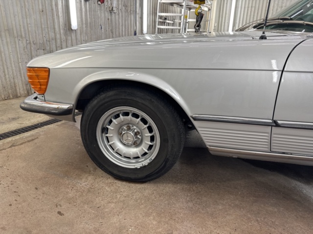 1458426-13 Mercedes-Benz 280 SLC Automatic, 185hp, 1975 Newly painted